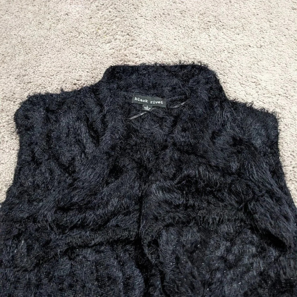 Black Rivet Black FAUX Fur Vest open front size Large - Picture 2 of 7